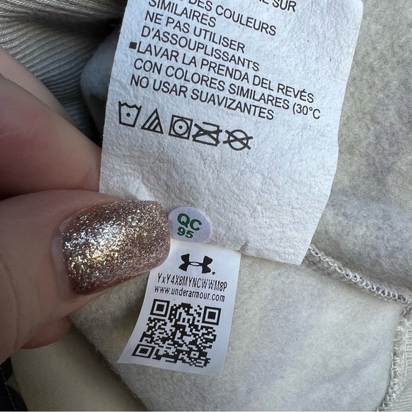 Under Armour Project Rock Women’s Veteran’s Patch Green Camouflage Hoodie, Large - Picture 12 of 14